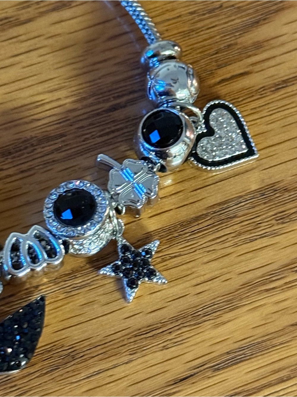 Black Crystal Swan Charm Bracelet - Picture 5 of 6